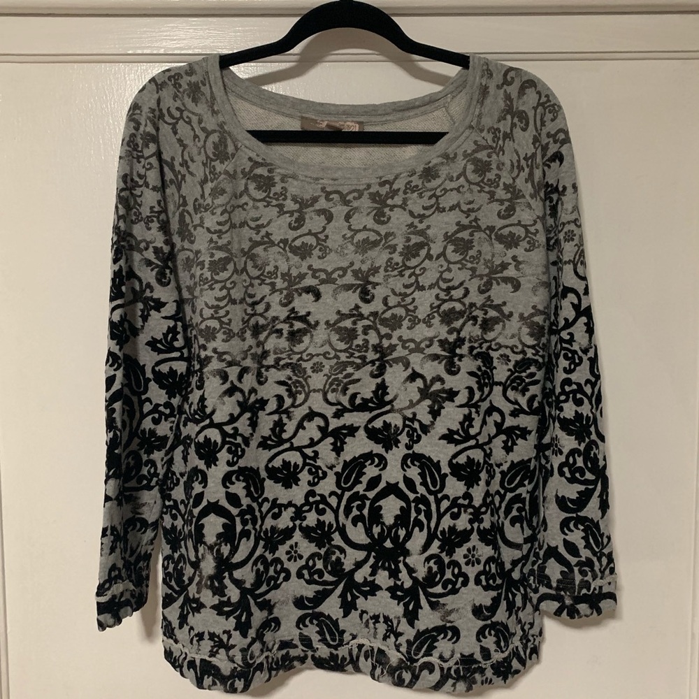 Forever 21 Ombre Damask Comfy Sweater - Picture 1 of 3